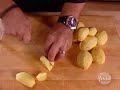 Alton Brown shares his secrets for out-of-this-world mashed potatoes. This video is part of Thanksgiving Videos with Alton Brown show hosted by Alton Brown . SHOW DESCRIPTION :Find great advice and Thanksgiving recipes to plan your Thanksgiving dinner menu.