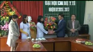 Đồng chí Nguyễn Mạnh Hà, Phó Bí thư Thành ủy Uông Bí chúc mừng ngày thầy thuốc Việt Nam 27-2