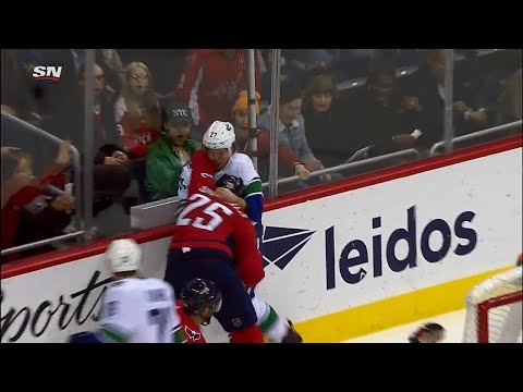 Video: Hutton drops the gloves with Smith-Pelly after hit on Orpik