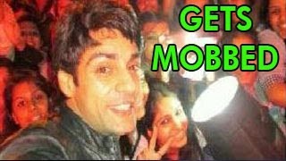 NACH BALIYE 5 HOST Karan Wahi GETS MOBBED - DON'T MISS !!!