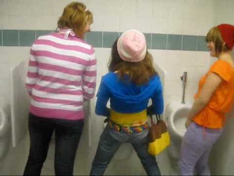 girl pee