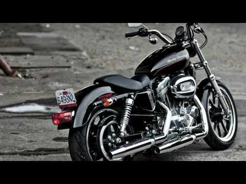 raptorama - MILWAUKEE (July 27, 2010). Key features of the 2011 XL883L SuperLow include: • An air-cooled Evolution® 883cc V-Twin engine with Electronic Sequential Port F...