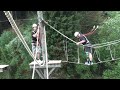 Christian Wiegand mit seiner C-Leg-Prothese im ROC Hochseilgarten Steinach (10m Höhe)