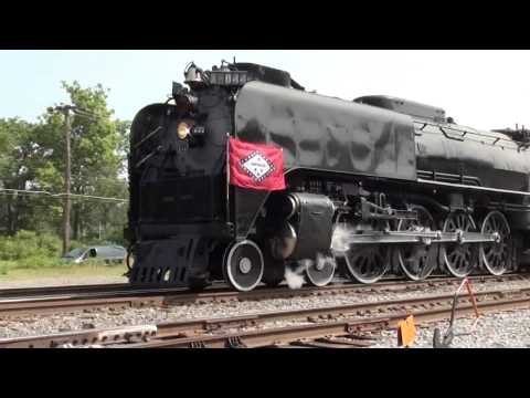 locomotive - Union Pacific No. 844 departed Bald Knob Arkansas today, what an amazing piece of machinery! Just as th' 844 was leaving, I drove to th' Bald Knob Airport wh...