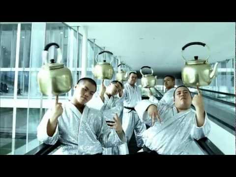0 Nissin anuncia ramen con judokas bailando
