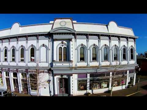 commercial - Douglas Thron is a master at aerial photography and video and has been shooting professionally for 27 years. He is an FAA certified pilot and uses high end drones and airplanes to capture his...