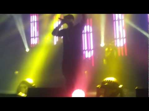 zénith - Mike et Dono au consert de booba a lille zenith 04 /04 /2013 filmé par mike.