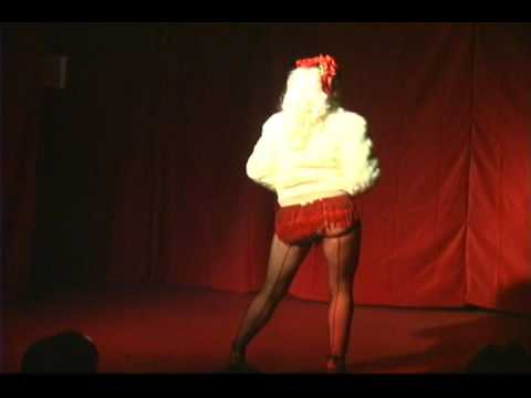 Burlesque by Inga Ingenue at Pure Cirkus Hellfire