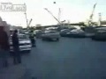 По закону запрещено эвакуировать транспорт в присутствии хозяина авто. Но как известно, в России законы не действуют...