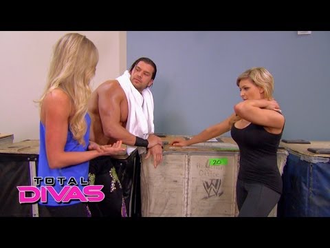 Natalya talks to Fandango about her issues with Summer Rae: Total Divas, March 30, 2014