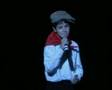 clip video Gavroche La Vie Sent Pas La Rose