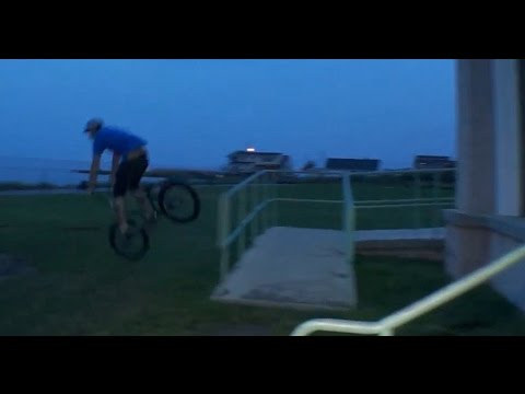 rail - He wanted to hop 2 rails into the grass. He ended up with a face full of mud. Subscribe: http://bit.ly/TCUBMXsubscribe Daniel Patterson sent through this crash featuring him trying a double...