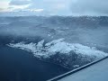 aproximaci�n final y aterrizaje en el aeropuerto de la ciudad de ushuaia, la ciudad m�s austral del mundo en el extremo sur de la patagonia argentina, a bordo del vuelo 2850 de austral l�neas a�reas.