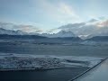 aproximaci�n final y aterrizaje en el aeropuerto de la ciudad de ushuaia, la ciudad m�s austral del mundo en el extremo sur de la patagonia argentina, a bordo del vuelo 2850 de austral l�neas a�reas.