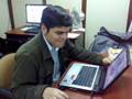 Julio Chipa en la Oficina.
