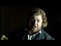 mariettas lied (gl�ck, das mir verblieb) from erich wolfgang korngold's opera die tote stadt (the dead city):
angela denoke (marietta), torsten kerl (paul), jan latham-koenig

gl�ck, das mir verblieb,
r�ck zu mir, mein treues lieb.
abend sinkt im hag
bist mir licht und tag.
bange pochet herz an herz
hoffnung schwingt sich himmelw�rts.

wie wahr, ein traurig lied.
das lied vom treuen lieb,
das sterben muss. 
was haben sie?

ich kenne das lied.
ich h�rt es oft in jungen,
in sch�neren tagen. 

es hat noch eine strophe--
wei� ich sie noch?

naht auch sorge tr�b,
r�ck zu mir, mein treues lieb. 
neig dein bla� gesicht
sterben trennt uns nicht.
mu�t du einmal von mir gehn,
glaub, es gibt ein auferstehn.