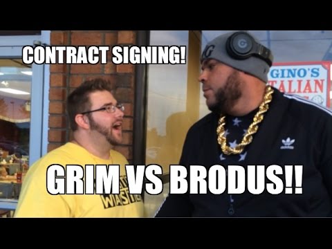 Grim vs Brodus Clay CONTRACT SIGNING for upcoming match! WWE Star autograph signing meet n great