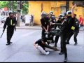 canh sat danh nhau Ch&eacute;m Nhau Với Cảnh S&aacute;t Cơ Động - YouTube.flv - YouTube