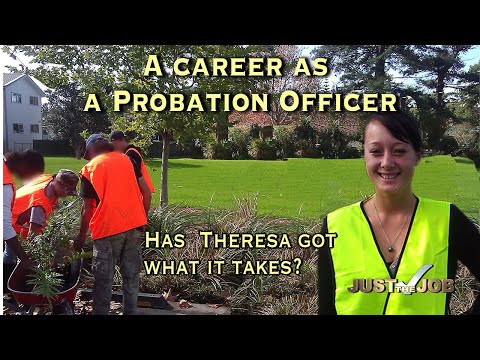 how to become a probation officer uk
