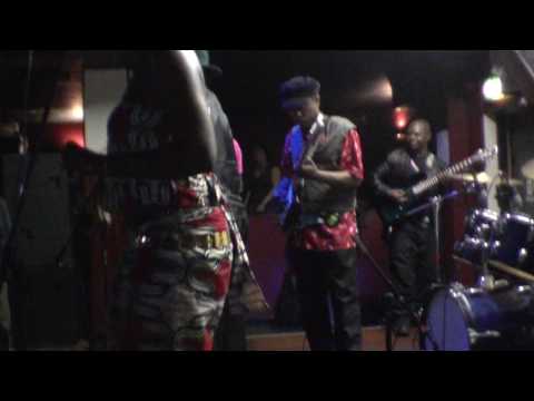 Kanda Bongo Man Bili - Live in Reading courtesy of Deejay Ejay Kanda Bongo Man Bili - Live in Reading courtesy of Deejay Ejay