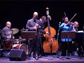 lucca jazz donna 2008: seconda serata. regina carter quintet: regina carter - violino; darryl harper - clarinetto; xavier davis - pianoforte; matthew parrish - contrabbasso; alvester garnett - batteria.