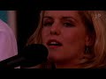 Sofia's favourite song, and maybe the best video-recorded live performance of it. Lyrics by her favourite poet (