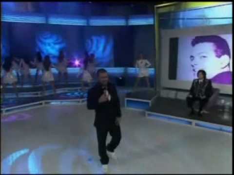 conceição - André Leonno faz homenagem ao Cauby Peixoto cantando a música Conceição no programa Raul Gil dia 11 de abril 2009.