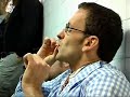 Assistim a algunes classes de l'Institut Tortell Poltrona, on veurem noves maneres d'educar l'alumnat amb manca d'atenció.