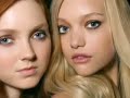 gemma ward looking gorgeous in a verity different looks and pics!
song: tatu-robot