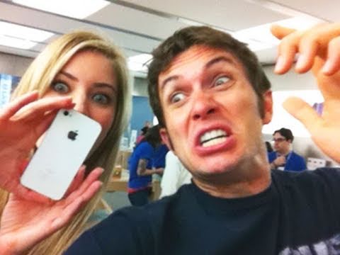 dancing at the apple store - Main channel - http://youtube.com/tobuscus Fanpage - http://facebook.com/tobyturnerfans TobyGames - http://youtube.com/tobygames Daily Vlogs - http://youtube...