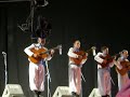 aca estan los maestros mendocinos, los trova, en el festival de la tonada, en tunuyan. le cancion no se como se llama pero esta muy buena