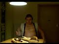 Bully sucht Vickie und die Starken M�nner: Bierkrug ansaugen