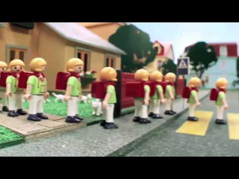 0 TCS /\ La sensibilisation sur le chemin de lécole en Playmobil