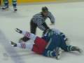 RJ Umberger vs Ryan Kesler from the Columbus Blue Jackets at Vancouver Canucks game on Jan 18, 2009 - Sportsnet feed. via www.hockeyfights.com