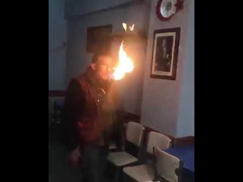 Ağzından ateş çıkaran Ejderha Dayı