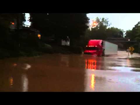 18 Wheeler Truck Drives Through 5 Foot F...