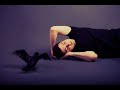 Chris Isaak – Black flowers