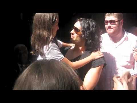 Dealing With Fans - The Situation Vs Russell Brand