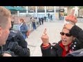 Krass: Frau zeigt Polizisten Stinkefinger -- Blockupy Frankfurt