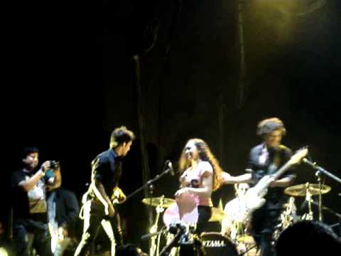 Adammo - Te Regalo / A Special Night With Demi Lovato / ...