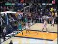 Tyson Chandler throws down the huge jam off the alley-oop! Tyson Chandler throws down the huge jam off the alley-oop!