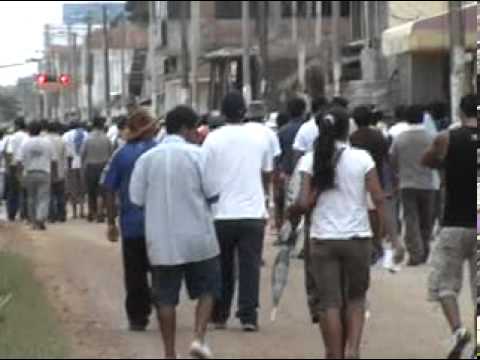 Policía vigiló la marcha de mineros informales en Puerto Maldonado