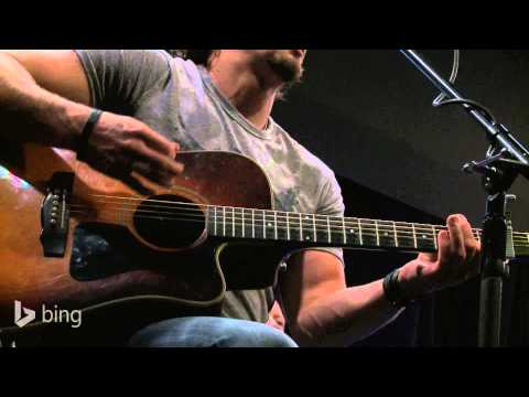 Cole Swindell – Hope You Get Lonely Tonight (Bing Lounge)