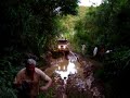 Jeep atravessando banhado Jeep atravessando banhado