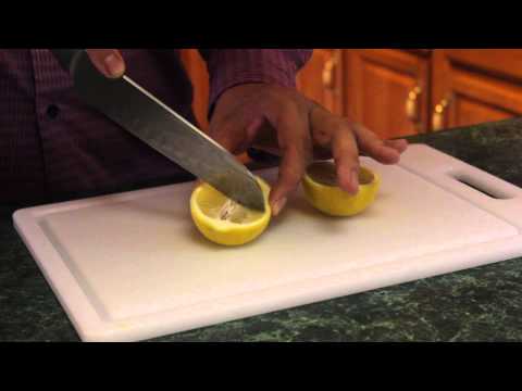 how to cut lemon wedges