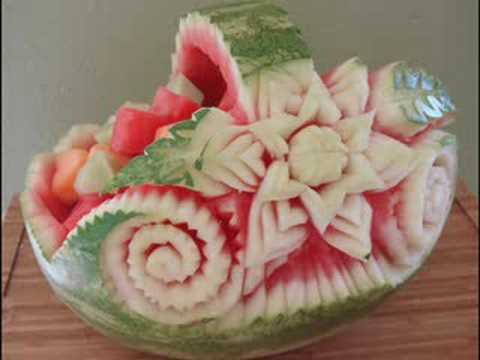 Watermelon Pig Carving
