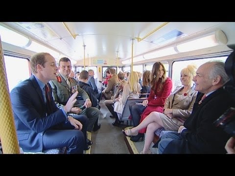 kate - Subscribe to The Royal Family Channel! http://bit.ly/12c6D6C The Duke and Duchess of Cambridge have surprised hundreds of commuters by travelling by bus to m...