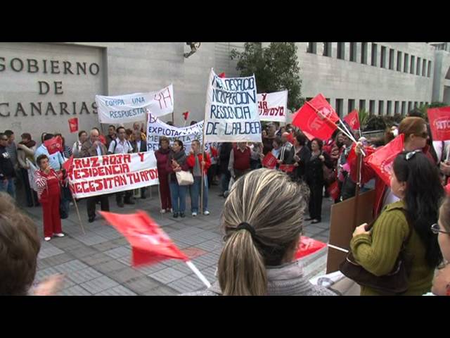 Protesta de trabajadores de la residencia de mayores de La Aldea y de Cruz Roja de La Aldea y Mogán Protesta de trabajadores de la residencia de mayores de La Aldea y de Cruz Roja de La Aldea y Mogán