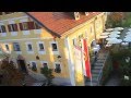 Video: 'GolfrevueTV–Reisereportage': Viel Vergnügen mit unserem 9-Minuten-Video zu den schönsten Golfplätzen in und um die Mozartstadt! Außerdem im Film:  Interviews, Hoteltipps und ein Salzburger-Nockerl-Rezept. FILM AB!
