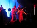 Sin disfraz - tema de Virus cantado por Miranda y Leo Garcia